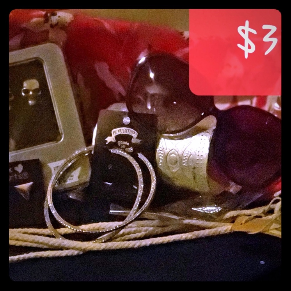 Mixed lot of all new jewelry ect.